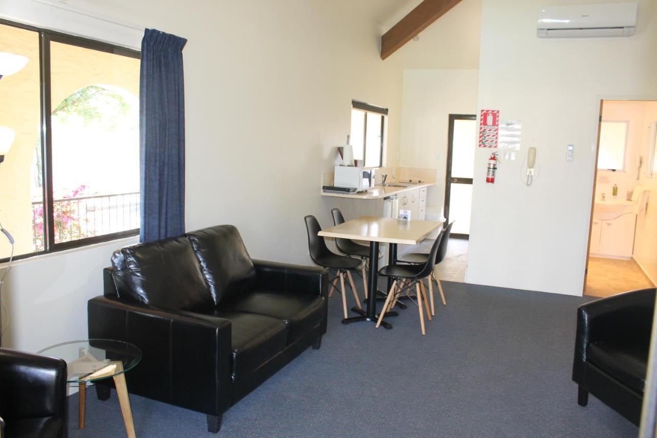 Captains Quarters Motor Inn Cambridge Ngoại thất bức ảnh